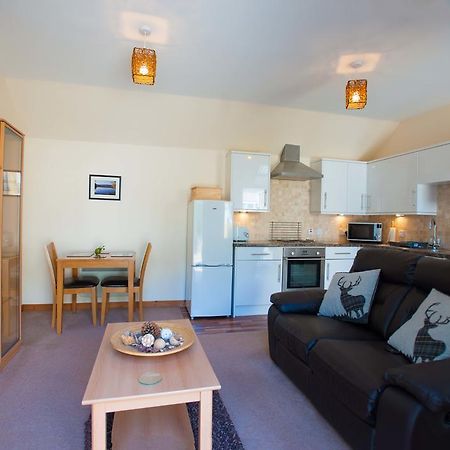 Glenernan Self Catering Cottages บัลลาเทอร์ ภายนอก รูปภาพ