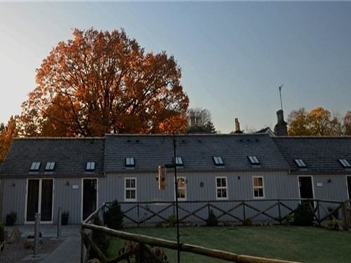 Glenernan Self Catering Cottages บัลลาเทอร์ ภายนอก รูปภาพ