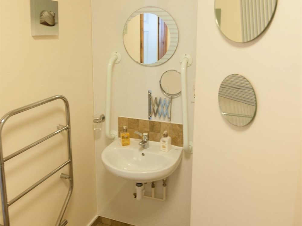 Glenernan Self Catering Cottages บัลลาเทอร์ ภายนอก รูปภาพ
